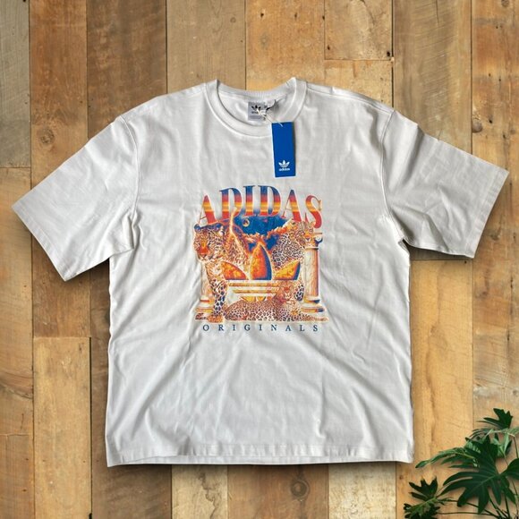 adidas Tops - 🤩NWT adidas originals cheetah animal print t-shirt trefoil womens oversized M